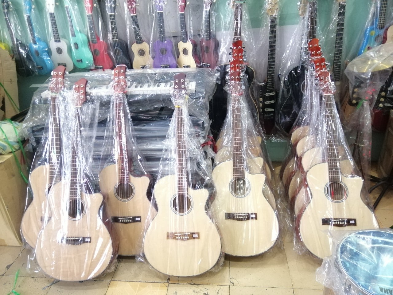 Shop Bán Đàn Guitar Giá Rẻ - Nhạc Cụ Minh Phát