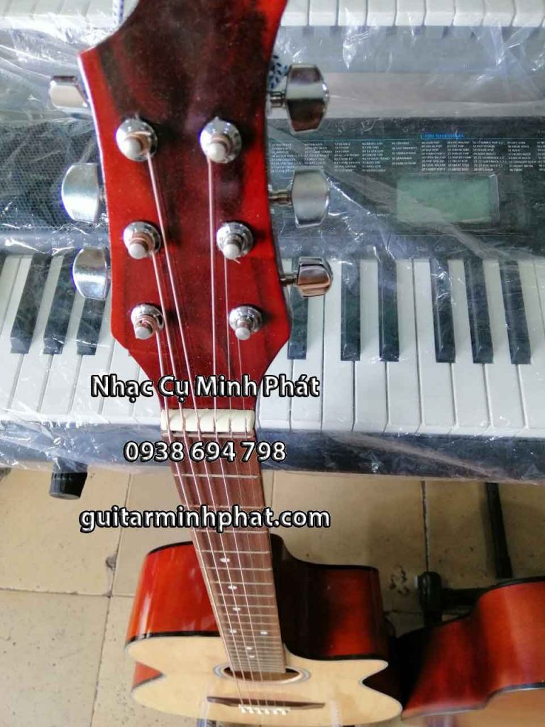 Hình ảnh chi tiết đàn guitar acoustic cho người mới tập chơi dáng khuyết A và mẫu thùng dáng D