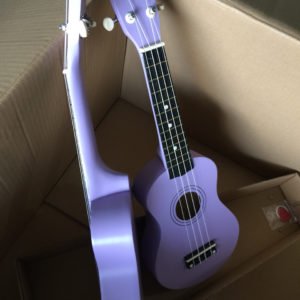 Đàn ukulele màu tím đẹp chính hãng giá rẻ