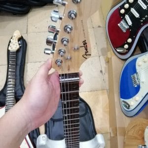 Cửa hàng bán Đàn Guitar điện vọng cổ tại tphcm – Nhạc Cụ Minh Phát