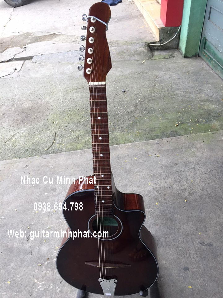 Shop bán guitar cổ thùng tphcm B%C3%A1n-%C4%91%C3%A0n-guitar-th%C3%B9ng-ph%C3%ADm-l%C3%B5m-gi%C3%A1-r%E1%BA%BB