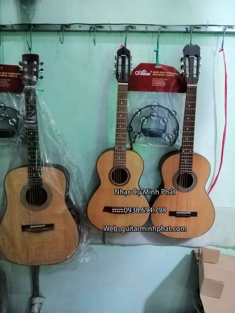 Đàn guitar đam size 3/4 làm từ gỗ hồng đào cho âm thanh vang và ấm
