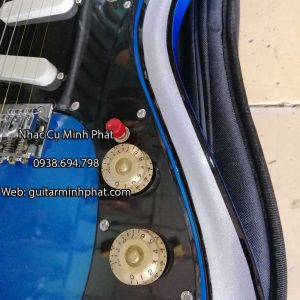 Mua đàn guitar điện tesco vọng cổ màu xanh - có ty chỉnh cần đàn - có octau ( tiếng đôi ) bộ nút chinh âm lượng thiêt kế độc đáo