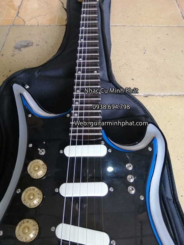Mua đàn guitar điện tesco vọng cổ màu xanh - có ty chỉnh cần đàn - có octau ( tiếng đôi ) bộ nút chinh âm lượng thiêt kế độc đáo