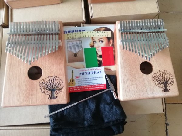 Đàn kalimba 17 key gỗ mahogany họa tiết cây đa (2)