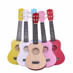 Những mẫu ukulele kém chất lượng, không thương hiệu, không nhãn mác đang được bán tràn lan trên thị trường với mức giá dưới 300k