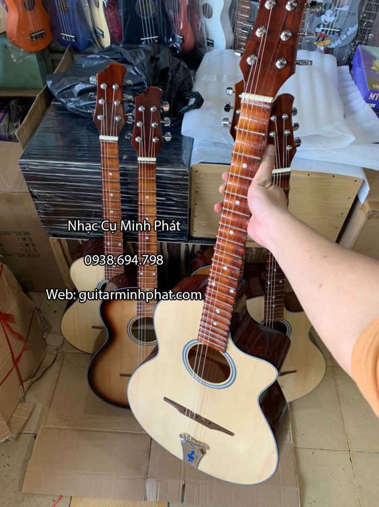 Để đặt mua đàn guitar vọng cổ 21 phím giá rẻ tại tphcm - liên hệ : 0938 694 798 nhé các bạn