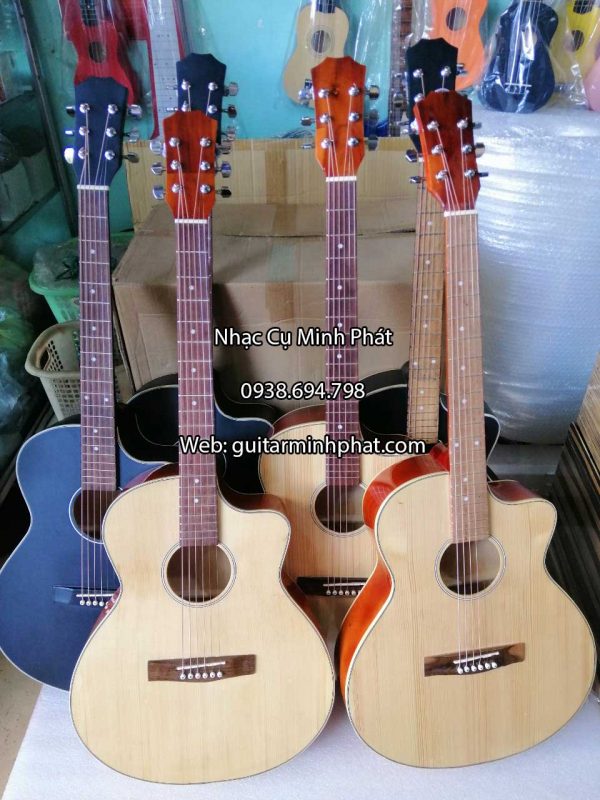 dan-guitar-acoustic-gia-re-sinh-vien-co-ty-chong-cong-can-dan (1)