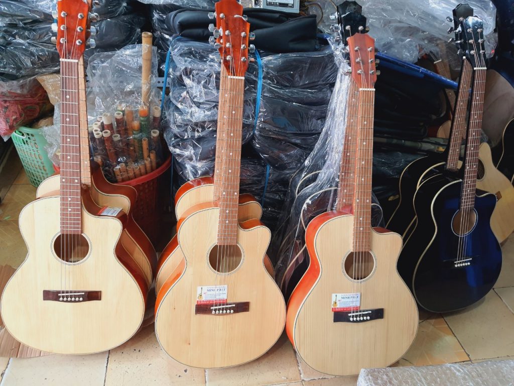 Bán Đàn Guitar Uy Tín Chất Lượng Tại Quận Phú Nhuận