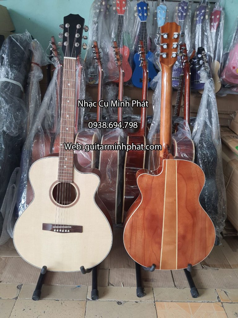 Hình ảnh chi tiết mặt lưng và mặt top của dong đàn guitar Acoustic gắn EQ MP-A1 tại cửa hàng guitar Minh Phát