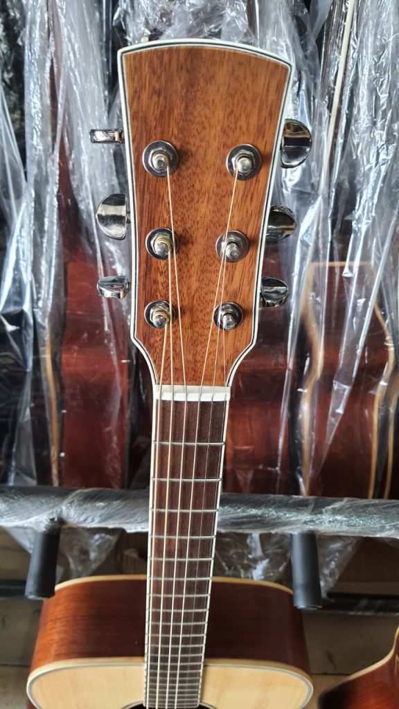 Guitar Acoustic Gỗ Hồng Đào Dáng D Cần Bọc Tút MP-A08 - Cần đàn chạy viền bọc tút cao cấp giúp hạn chế tình trạng phím đàn lồi lõm
