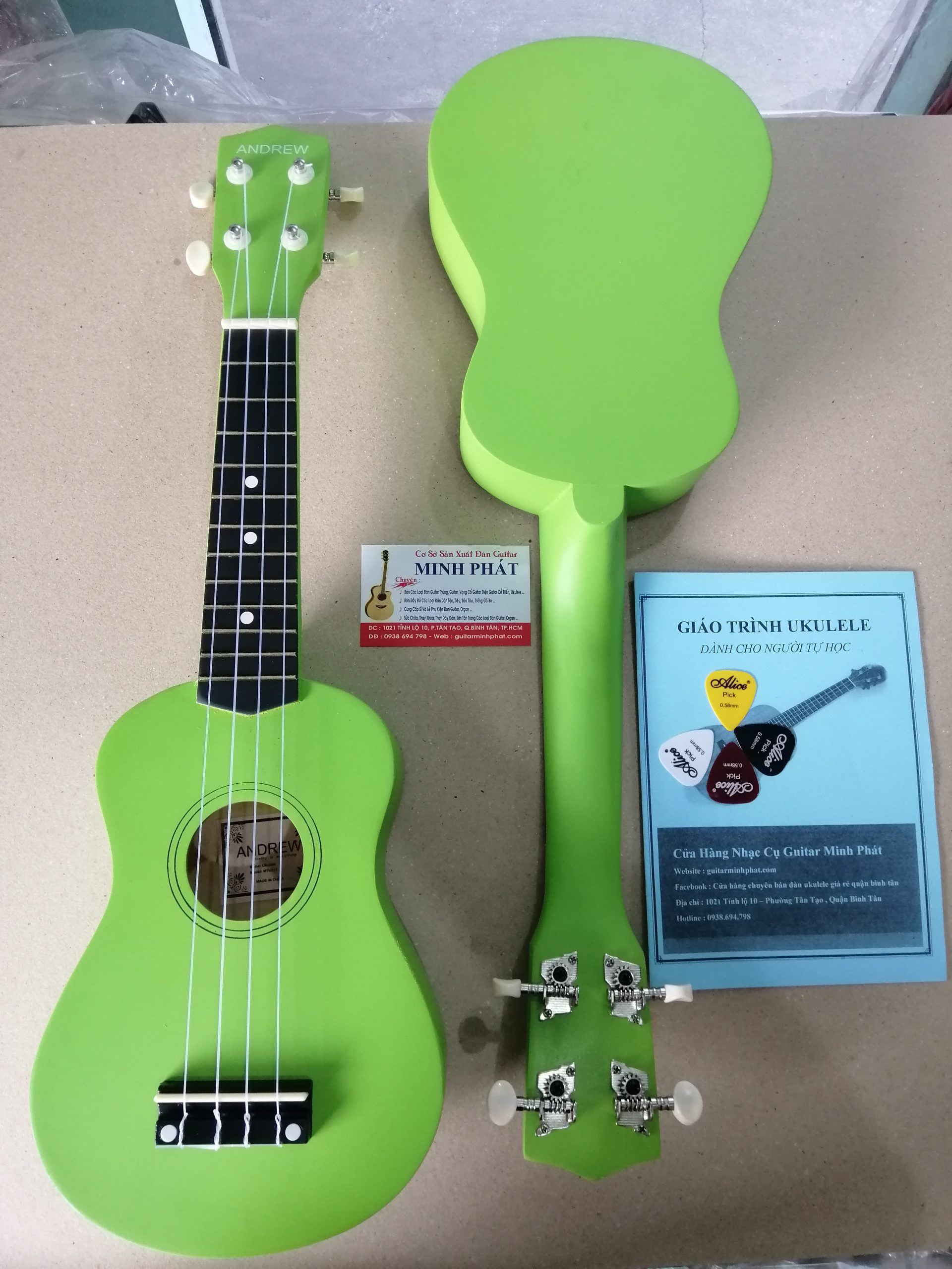 dav dan ukulele mau xanh la scaled