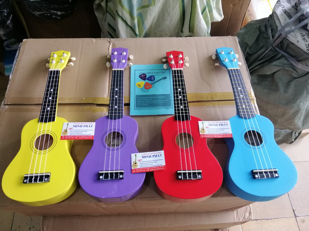 dan-ukulele-soprano-nhieu-mau (3) dan ukulele soprano nhieu mau 3