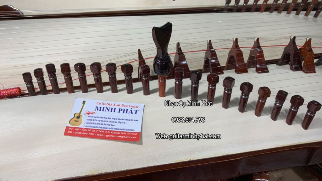 Hình ảnh chi tiêt trục lên dây mẫu đàn tranh 19 dây