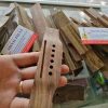 ngua go dan guitar acoustic mau 1