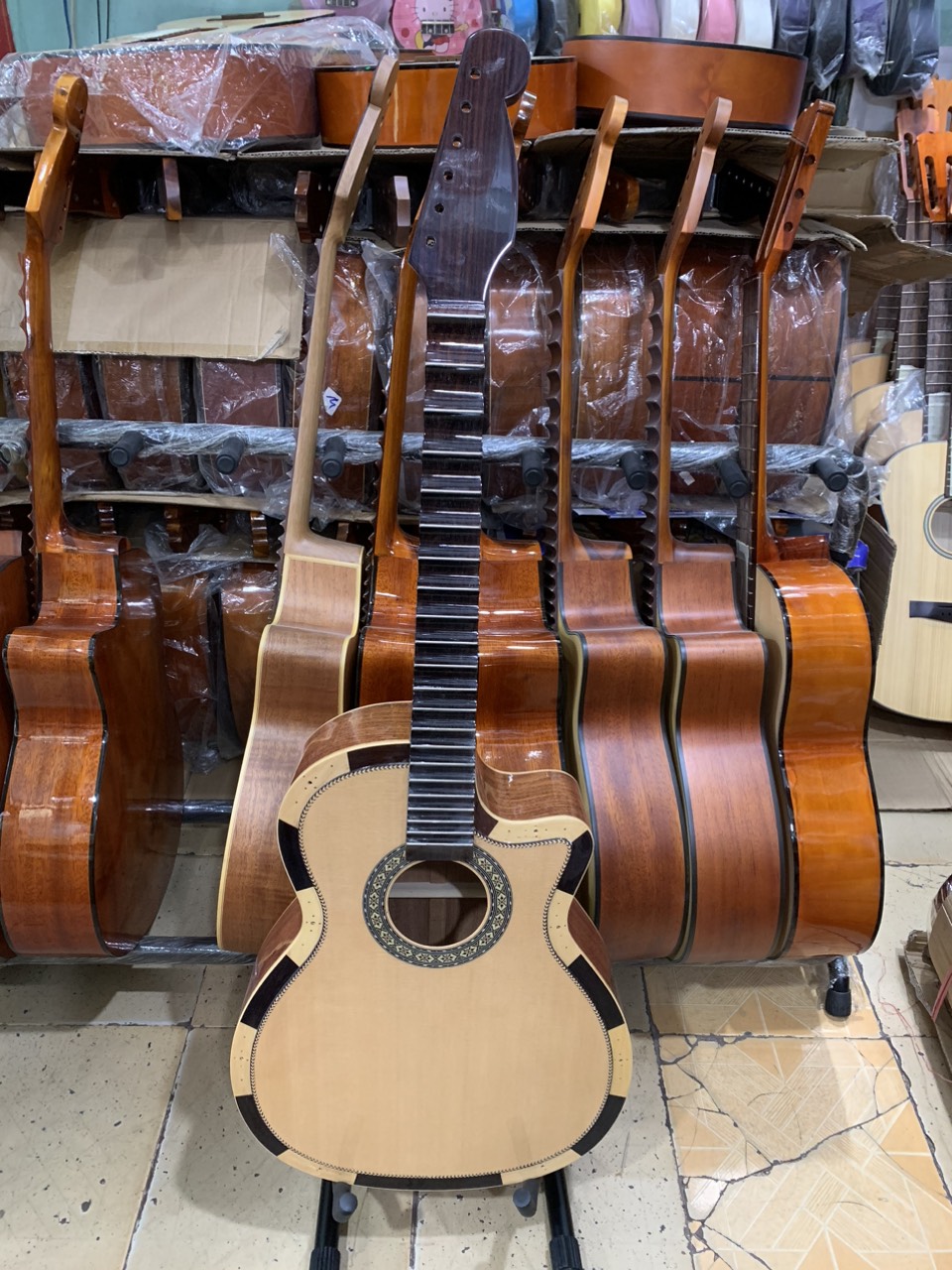 xuong dan guitar phim lom tphcm 1