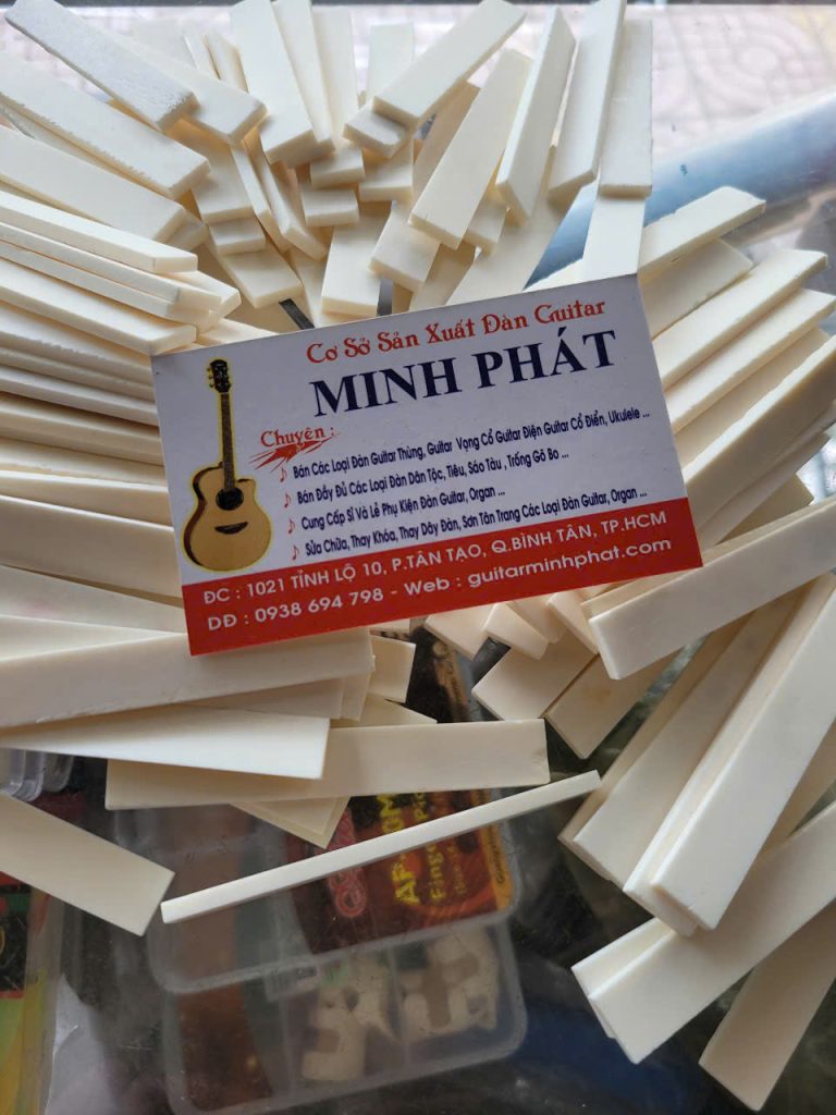 Bộ lược ngựa đàn guitar Nguyên khối, chưa mài (phù hợp cho cả thợ sửa đàn và người chơi muốn tự tay tinh chỉnh theo cây đàn riêng của mình).
