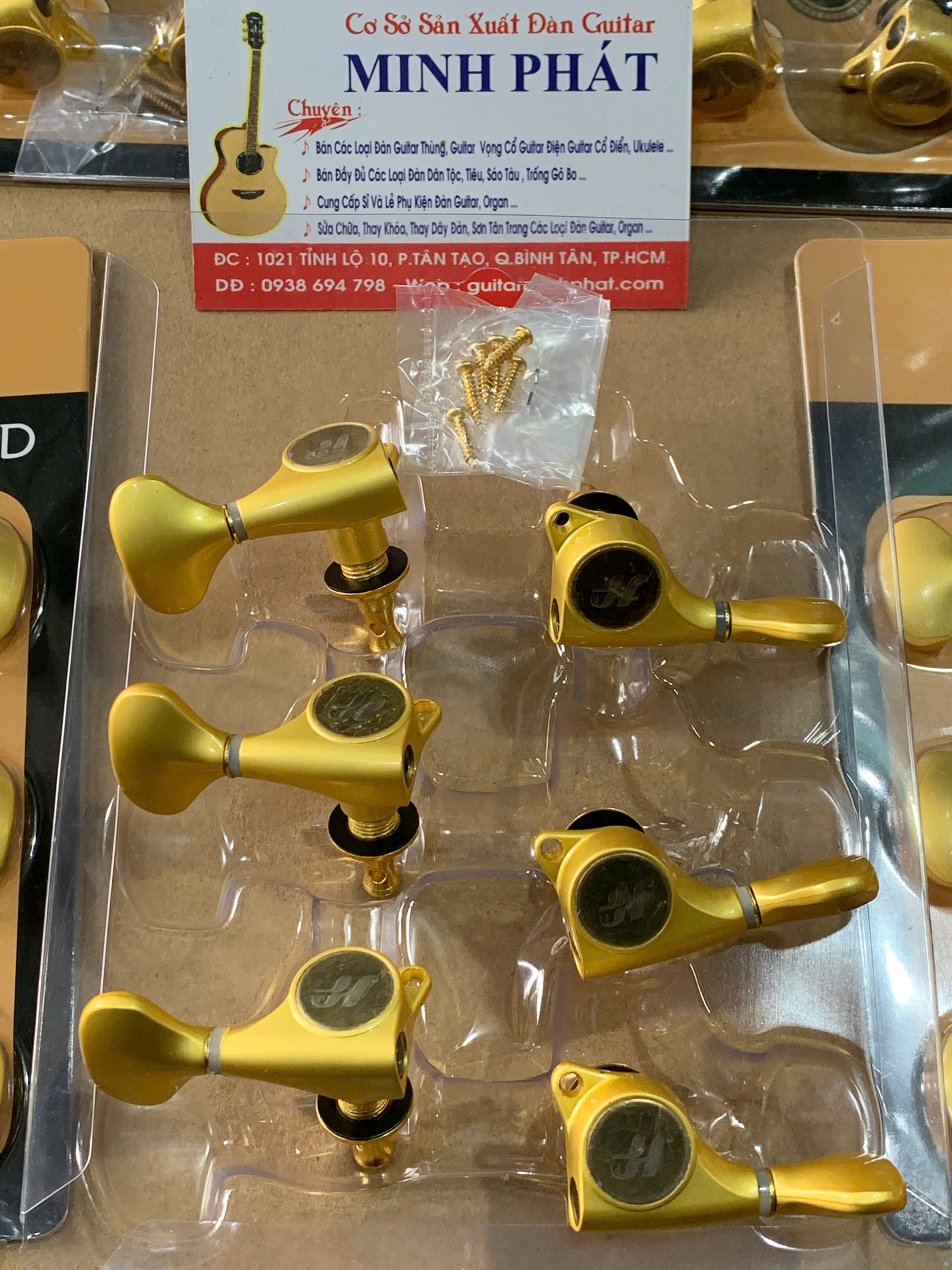 khoa-guitar-hf-vang-gold-chinh-hang (4) khoa guitar hf vang gold chinh hang 4
