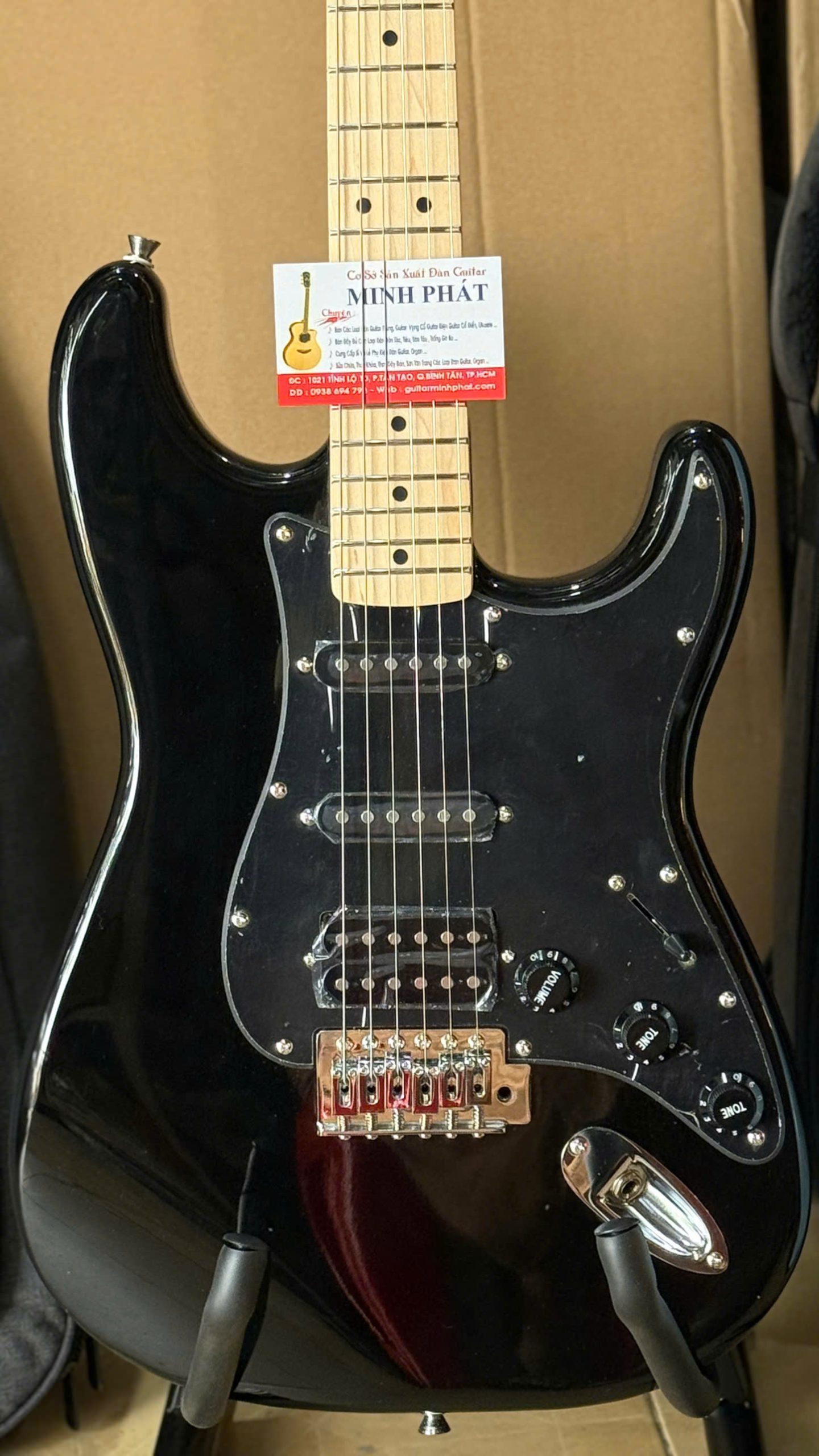 Guitar Squier Sonic Stratocaster HSS chinh hang tại Guitar Minh Phat (7) Guitar Squier Sonic Stratocaster HSS chinh hang tai Guitar Minh Phat 7 scaled